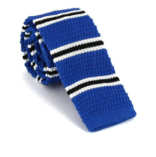 Cravatta a righe sottili blu