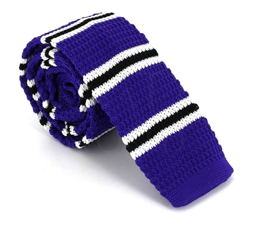 Cravatta a righe sottili viola