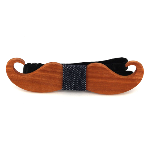 Papillon in Legno con Baffi