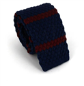 Cravatta a pois blu a righe granata