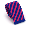 Cravatta a righe diagonali a pois blu e rosa