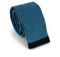 Cravatta a righe verticali blu e nera