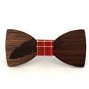 Papillon in Legno con Piuma