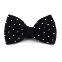 Papillon a pois nero con puntini bianchi